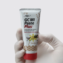GC MI Paste Plus Vanilka 40g 1ks